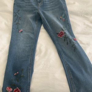 Super cute embroidered jeans